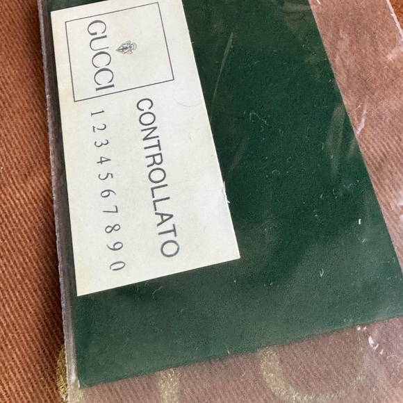 Vintage Gucci Crossbody with bamboo detail clasp - Picture 10 of 16